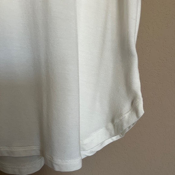 (Set of 4) Carly Jean Los Angelos Favorite Scoop Neck Tee - Picture 8 of 16